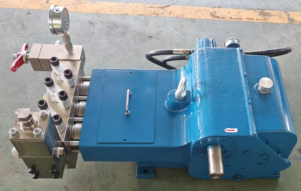 Трехплунжерный насос 3D2-250