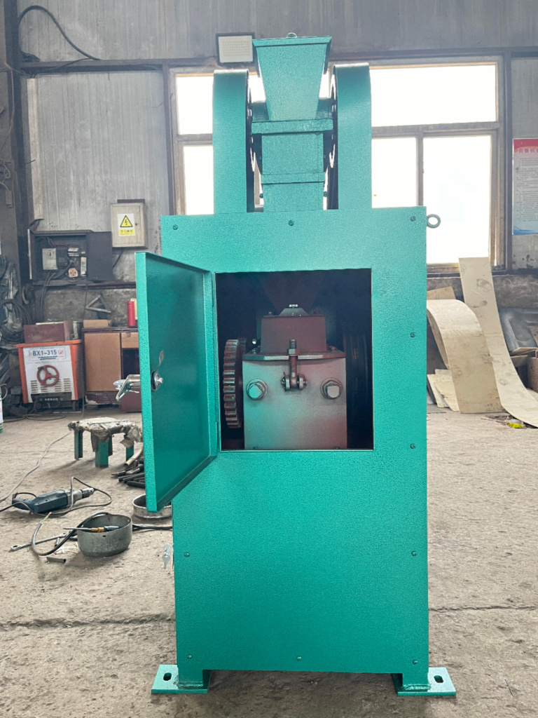 Комбинированная щеково-валковая дробилка HW-04